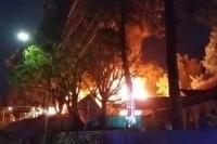 Diduga Korsleting Listrik, 7 Rumah Perwira di Asrama Polres Mamasa Ludes Terbakar