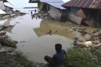 Usai Diterjang Banjir Bandang, Ratusan Warga Mamuju Mengungsi