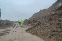 Jalur Trans Sulawesi Kembali Tertutup Akibat Longsor di Desa Onang Majene