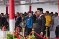 Gubernur Sulsel Andi Sudirman Sulaiman saat Pimpin Upacara Peringatan Sumpah Pemuda di Rujab (28/10)